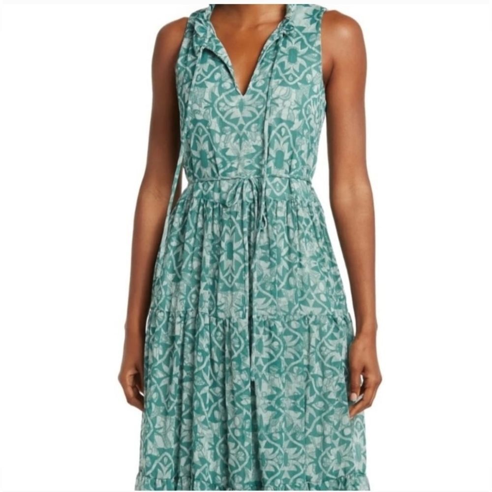 Calvin Klein green Size 2 maxi dress sleeveless Ruffled skirt polyester